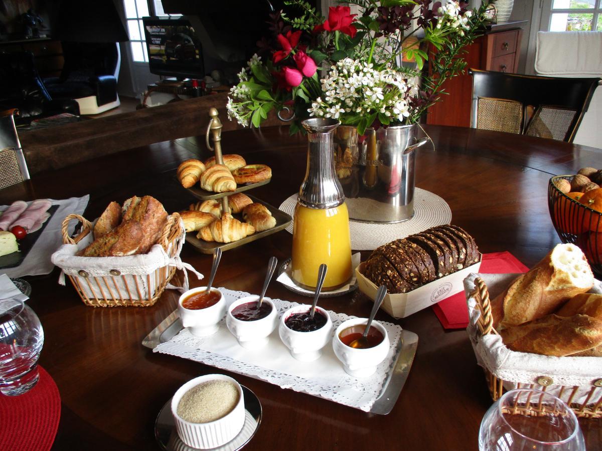 La Cour Du Pressoir Hotel Honfleur Buitenkant foto